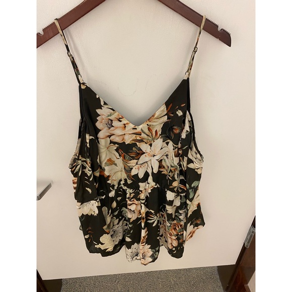 Floral long sleeve romper🌸 - Picture 4 of 5